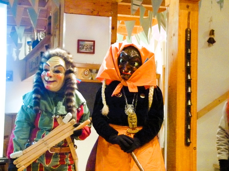 Papierkrattler und Hexenlies vom Pfannenstiel