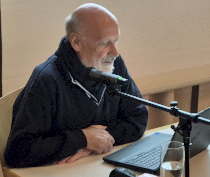 Vortrag im vollbesetzten Nikolaussaal